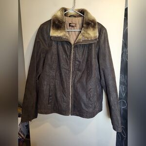 Danier Brown Leather Jacket with Cream Faux Fur Collar, Sizs 2XL